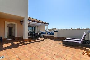 Beachfront Family Comfort Apartment