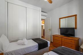 Beachfront Family Comfort Apartment
