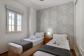 Beachfront Family Comfort Apartment