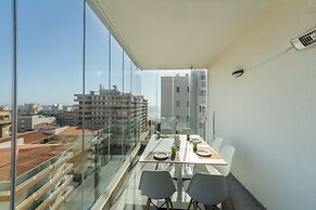 Bright Home 50m From the Sea