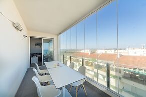 Bright Home 50m From the Sea
