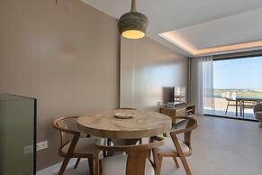 Duplex Townhouse With Balcony