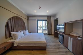 Halikarya Hotel & Restaurant Beach