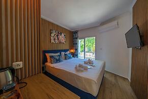 Halikarya Hotel & Restaurant Beach
