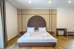 Halikarya Hotel & Restaurant Beach