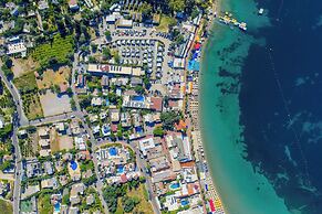 Halikarya Hotel & Restaurant Beach