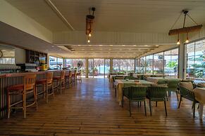 Halikarya Hotel & Restaurant Beach