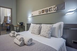 Aurelia Garden Suite