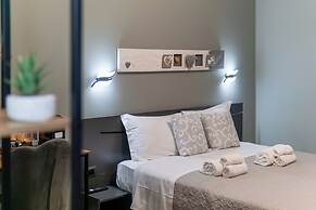 Aurelia Garden Suite