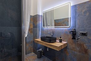 Aurelia Garden Suite