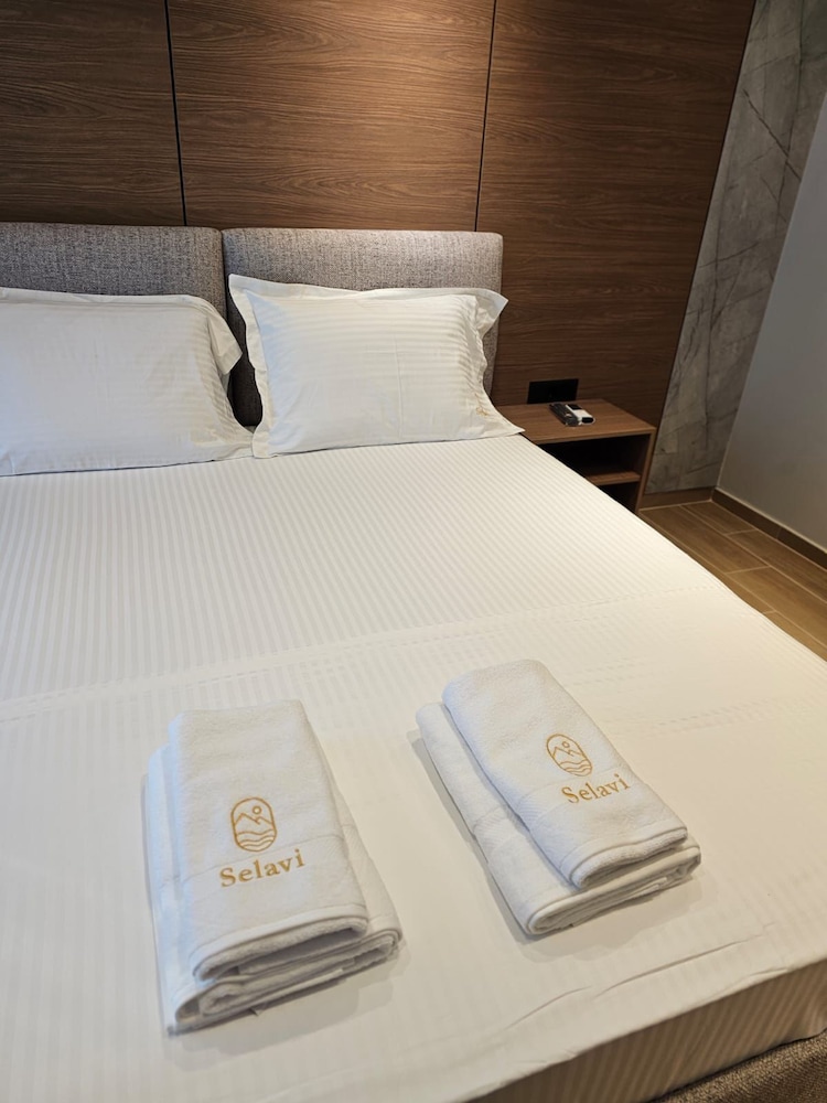 Hotel Selavi