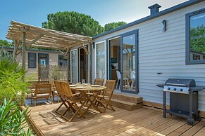 Mobile Home Near Beach