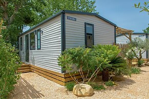 Mobile Home Near Beach