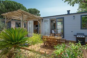 Mobile Home Near Beach