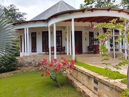 Hellen's Riverside Villas