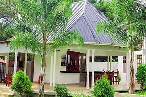 Hellen's Riverside Villas