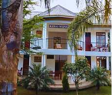 Hellen's Riverside Villas