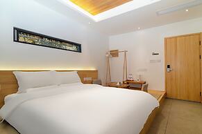 Flowing River Hot Spring Resort