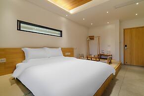 Flowing River Hot Spring Resort