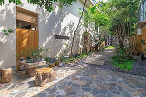 Flowing River Hot Spring Resort