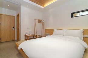 Flowing River Hot Spring Resort