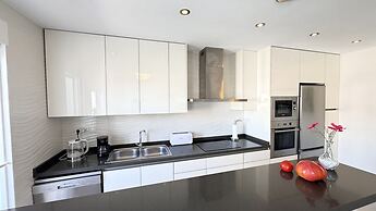 Modern Home Near Playa Flamenca