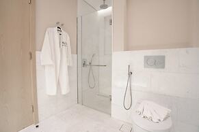 PVH - Inviting Studio - Palm Tower