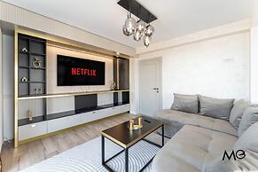 MoHost Valcom - Luxury Skyline Penthouse