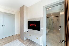 MoHost Valcom - Luxury Skyline Penthouse