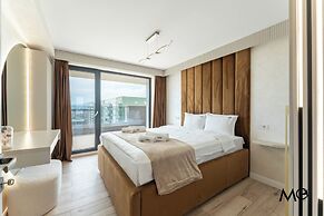 MoHost Valcom - Luxury Skyline Penthouse