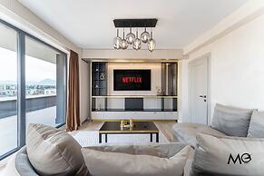 MoHost Valcom - Luxury Skyline Penthouse