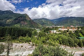 TRIBHAV Rohtang Heights Resort