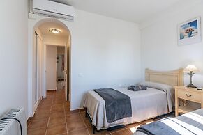 Apartment 100m From Beach