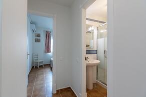 Apartment 100m From Beach