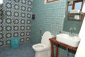 Hotel YAN Residency Bhimtal - Nainital