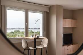 Apartment Next to the Marina