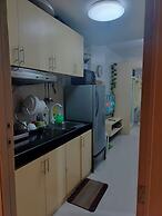 Cozy Condo in Quezon City With Private Pool