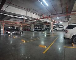 Luxurious 9th Floor Studio in Quezon City With Private Pool