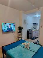 Luxurious 9th Floor Studio in Quezon City With Private Pool