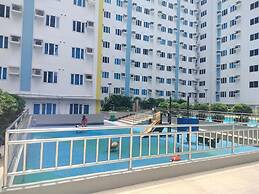 Luxurious 9th Floor Studio in Quezon City With Private Pool