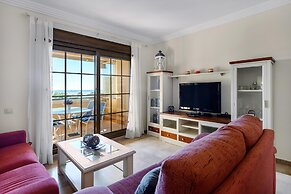 Cozy Seaside Retreat at Los Albatros