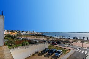 Riverside Ayamonte Apartment for 2
