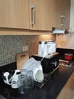 Serene Pasay Getaway - Entire Apartment for Rent