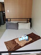 Serene Pasay Getaway - Entire Apartment for Rent