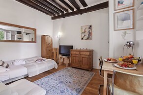 Chic 1BR by Châtelet & Louvre