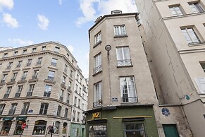 Chic 1BR by Châtelet & Louvre