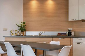 Light-filled Apartment With Lateral sea View