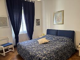 Central Square Apartment by Wonderful Italy