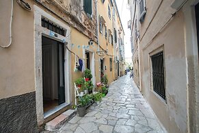 Korifo Old Town by Corfu Escapes