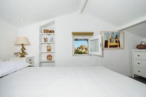 Korifo Old Town by Corfu Escapes